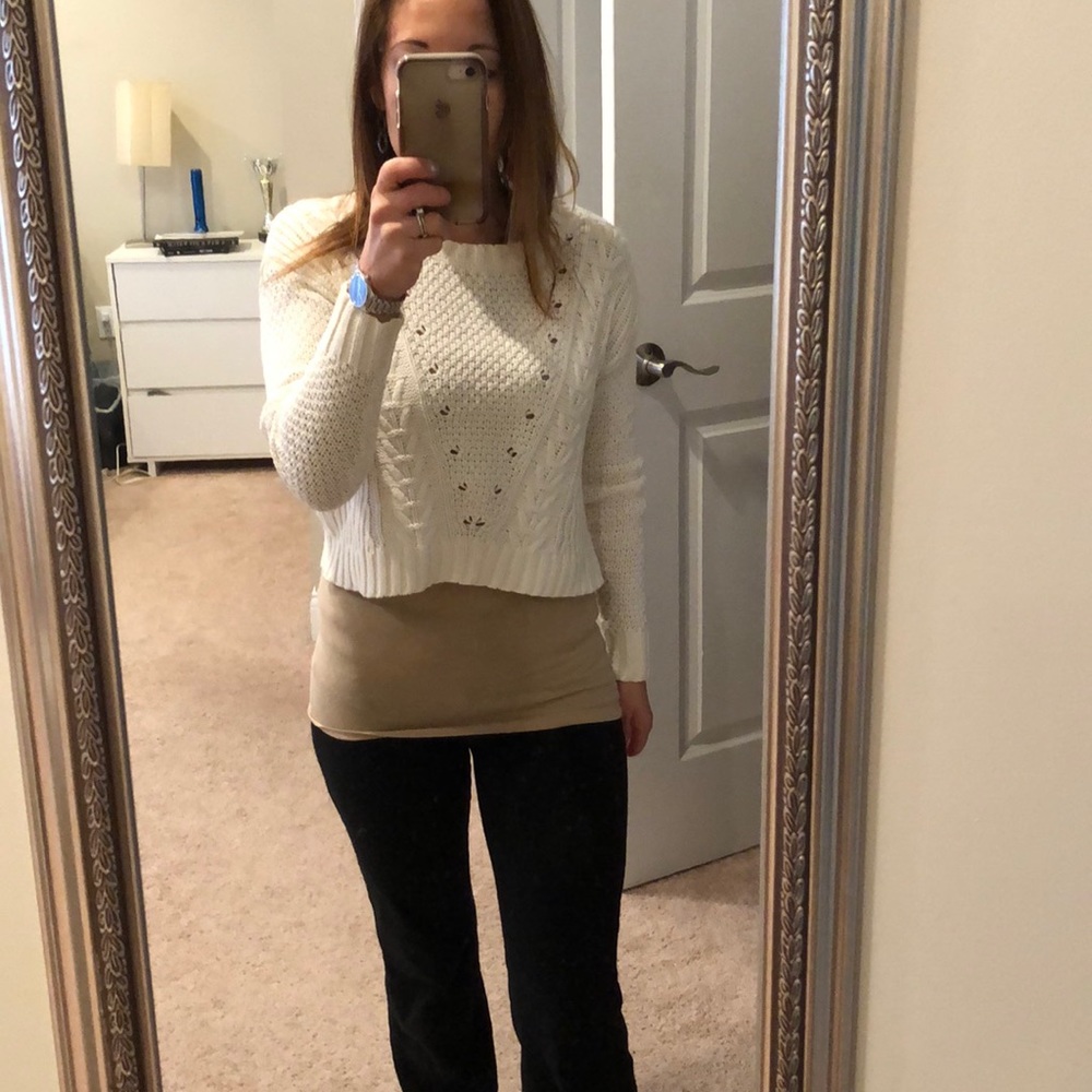 SO Crop Sweater - Picture 2 of 4